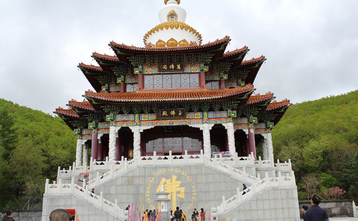敦化六鼎山文化旅游区